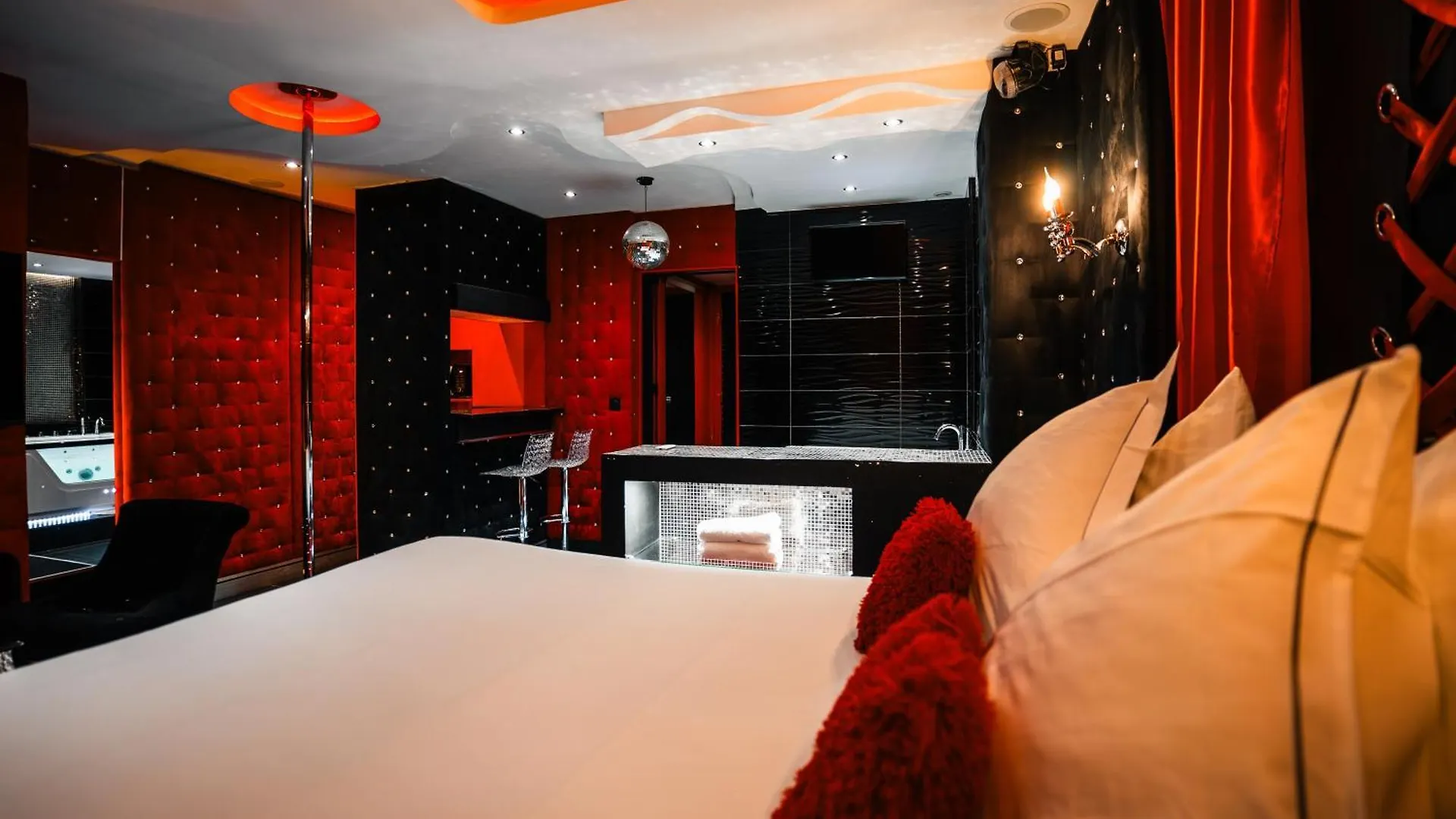 Le Love Spa Lyon Apartment