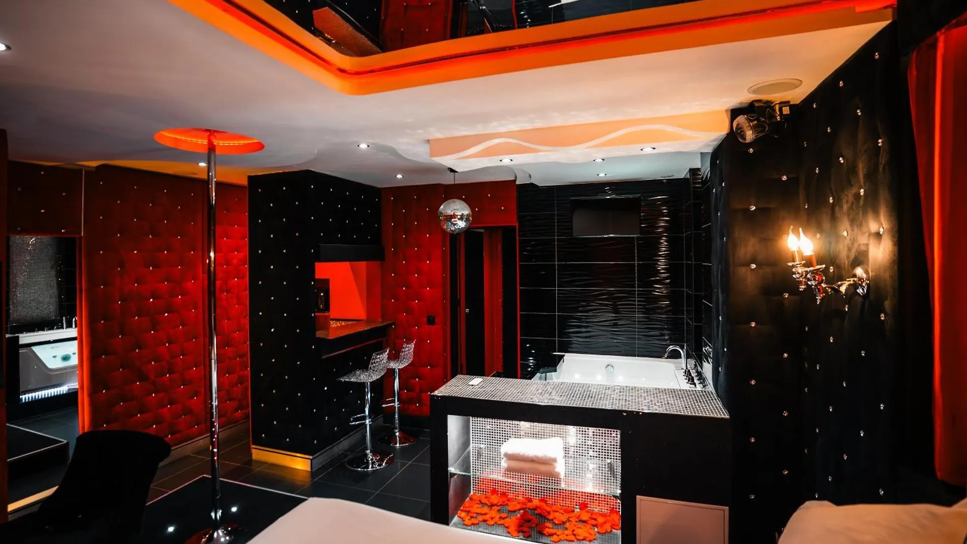 Apartment Le Love Spa Lyon France