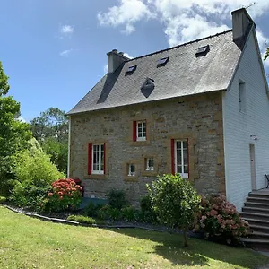 https://maison-de-famille-kerwood-vue-sur-mer-crozon.inbrittany.com